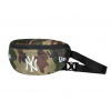 New Era ľadvinka Mini Waistbag New York Yankees WOODLAND CAMO Veľkosť: Unisex, Farba: zelený a hnedý maskáč