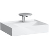 LAUFEN Kartell asymetrické závesné umývadlo s odkladacou plochou vľavo, s otvorom, bez prepadu, so skrytým odpadom, 600 x 460 mm, biela, s povrchom LCC, H8103354001111