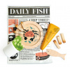 Tradičná anglická večera rybárov Fish and Chips supper Tender Leaf Toys v novinovom papieri (drevená) 20*26*8 cm TL8238