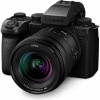 Panasonic DC-S5M2XK Lumix full-frame - bezzrkadlovka + objektív S-R2060 20-60mm, F3.5-5.6 (CMOS 24.2MP, Active I.S., živé vysielanie), Čierna