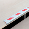 Protišmyková schodová lišta Al, m2, univerzálna, červeno-biela, š 610 mm, hrúbka materiálu 3 mm