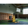 Basketbalová konštrukcia DOR-SPORT, mobilná, sklopná, doska 1800x1050 (Mobilná sklopná basketbalová konštrukcia OFFICIAL s pevným vysadením 2250 mm s doskou 1800x1050. Určené pre vnútorné použitie.)