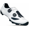 Lake MX239 Gravel Carbon bielo/čierne tretry + zľava 500,- na príslušenstvo - EU 43