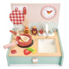 Drevená kuchynka v šuflíku Kitchenette Tender Leaf Toys s hodinami, panvicou a potravinami