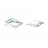 VELUX CVP elektricky ovládaný svetlík s kupolou ISD - akrylátová kupola mliečna Rozmer: 100cm x 100cm