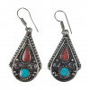 Sanu Babu Nepálske visiace náušnice vykladané tyrkenitom a koralom, dĺžka 50mm, kov