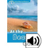 Oxford Read and Discover Level 1: at the Beach with Mp3 Pack