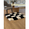 Koberec z ovčej kožušiny čierno-biely