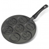 Nordic Ware Panvica Na Lievance Smajlík - 26 cm