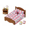 Sylvanian Families 5019 Manželská postel s nočním stolkem