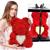 Kvetinový medvedík s červenou ružou 25cm Roses lístkov (Kvetinový medvedík s červenou ružou 25cm Roses lístkov)
