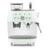 Kávovar na krémové espresso so zabudovaným mlynčekom 50's Style Aesthetic EGF03PGEU pastelovo zelený