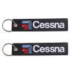 Prívesok na kľúče, textilná vyšívaná kľúčenka s motívom Cessna
