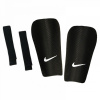 Futbalový štít Nike J Guard-CE SP2162-010 L