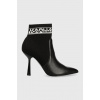 Členkové topánky Karl Lagerfeld PANDARA dámske, čierna farba, na vysokom podpätku, KL31353 KL31353.K00 EUR 41