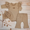Body s volánikmi, legíny do zvonu a čiapočka, 3D, bavlna, cappuccino 80 (9-12m)