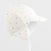 Detská letná mušelínová čiapka so šiltom New Baby Arthur Biela 80/86