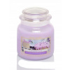 Parafínová vonná sviečka Lavender Cake Yankee Candle