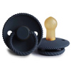 Frigg OKRÚHLY CUMLÍK ROPE JET BLACK, 0-6M, KAUČUK Variant: DARK NAVY