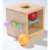 Drevený box s okienkom Montessori Box with Balls Eichhorn s 3 paličkami a 2 loptičkami pre rozvoj jemnej motoriky od 12 mes