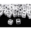 Plastové korálky s písmeny kostka 6 mm Varianta: 1 mix černobílý, Balení: 12 sáček