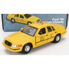 Welly Ford usa Crown Victoria Taxi New York Usa 1999 - poškodenie karty Box 1:38 žltá
