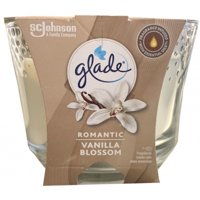 Glade Maxi Romantic Vanilla Blossom s vôňou vanilkového kvetu vonná sviečka v skle, doba horenia až 52 hodín 224 g
