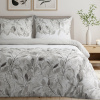Eurofirany Obliečky 160x200 cm bavlnené saténové s rastlinným vzorom, strieborné a biele