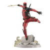 Diamond Select Deadpool & Wolverine Gallery PVC Soška Deadpool 25 cm