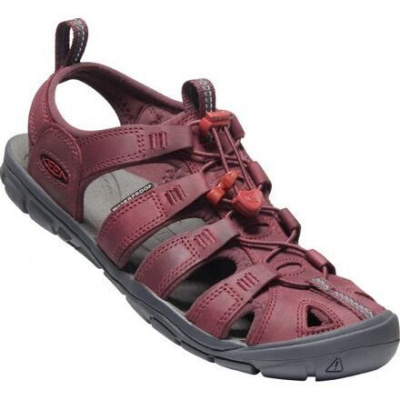 Keen Clearwater CNX Leather Women velikost 39 EU barva wine/red dahlia