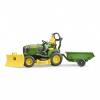 Bruder 62104 Užitkové vozy - bworld traktor John Deere s přívěsem a zahradníkem