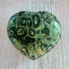 Nefertitis Jaspis kambaba leštený Madagaskar Srdce M6-35 NF60656 - cca 7,7 x 7 cm, 296,7 g