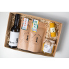 Lighthouse Coffee Brazil & Cuba & biele víno Z dvora & med a sviečka od včelára: darčekový balíček