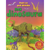 Pozri sa pod okienko na dinosaura