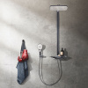 HANSA Emotion Wellfit nástenný sprchový systém s termostatom, Bluetooth, batériová prevádzka, horná sprcha 360 x 220 mm, ručná sprcha 3jet, chróm/biela, 5865017282