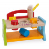 Drevená zatĺkačka s kockami Hammering Bench Eichhorn s kladivom a 5 rôznych farebných tvarov a farieb 7 dielov od 12 mes