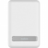 BELKIN BoostCharge powerbanka MagSafe so stojanom a portom USB-C na iPhone - 5 000 mAh - biela BPD004btWT - možnosť vrátiť tovar ZADARMO do 30tich dní