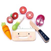 Tender Leaf Toys TL8274 Mini Chef Chopping Board drevená doska so zeleninou s nožom na krájanie