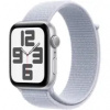 Apple Watch SE (2024) GPS 40mm Strieborné hliníkové telo - Oblačne modrý prevliekací remienok