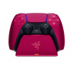 RAZER Univerzální rychlonabíjecí stojan, pro PlayStation 5, Cosmic Red RC21-01900300-R3M1