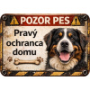 Tabuľka Pozor pes – Pravý ochranca domu bernský salašnícky komaAlu tabuľka Tabuľka „Pravý ochranca domu“ – bernský salašnícky pes