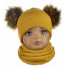 Detský komplet čiapka s 2 bmbolcami a tunelový šál horčicová Veľkosť: 42/50