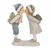 Clayre & Eef Zimná vianočná béžová dekorácia deti s darčekmi dávajúcimi si ústa - 15*6*18 cm - Clayre & Eef