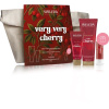 Weleda Very Very Cherry Weleda Verry Cherry hydratačný sprchový krém 200 ml + Weleda Verry Cherry krém na ruky 75 + Weleda Verry Cherry balzam na pery 4.8 g kozmetická sada