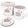 CurePink Dárkový v plechové krabičce Pusheen Marshmallow hrnku GP85551 370 ml