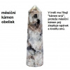 Obelisk z mesačného kameňa
