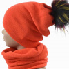 Detský komplet čiapka s brmbolcom a tunelový šál neónovo oranžová Veľkosť: 53/58