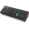Behringer Model D Černá