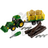 John Deere Traktor s drevom a senom