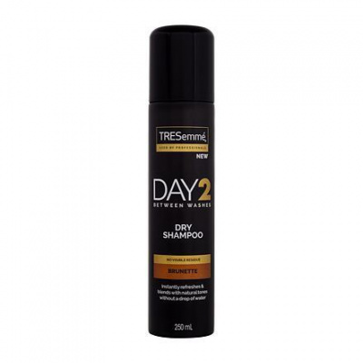 TRESemmé Day 2 Brunette Dry Shampoo suchý šampon pro hnědé vlasy 250 ml unisex